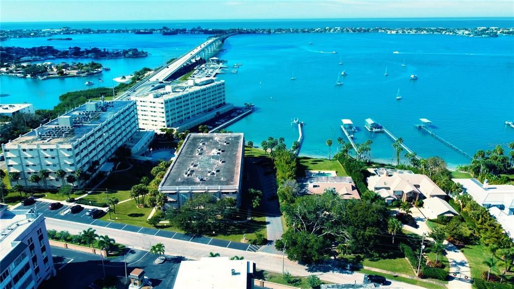 For Sale: $415,000 (2 beds, 2 baths, 1440 Square Feet)