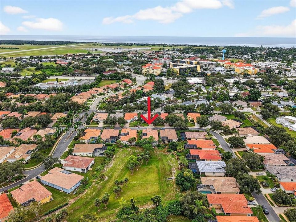 Active With Contract: $749,000 (3 beds, 3 baths, 1998 Square Feet)