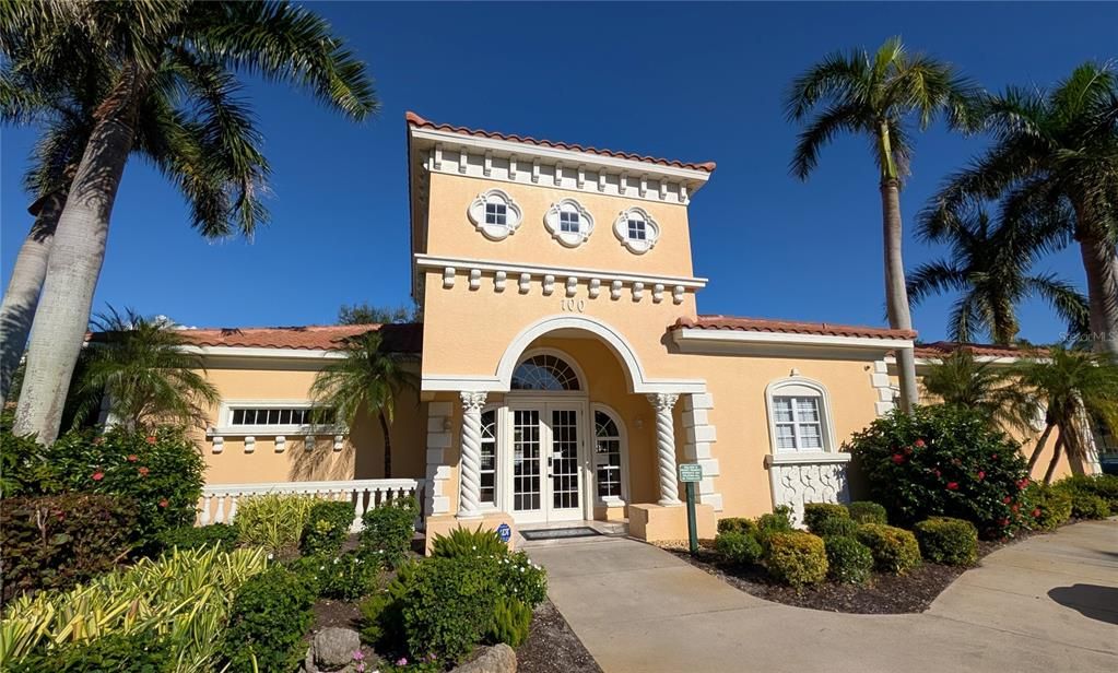 Active With Contract: $749,000 (3 beds, 3 baths, 1998 Square Feet)