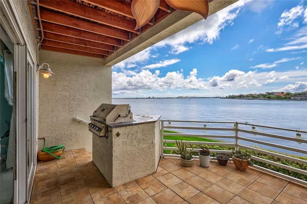 На продажу: $997,000 (4 спален, 4 ванн, 2275 Квадратных фут)