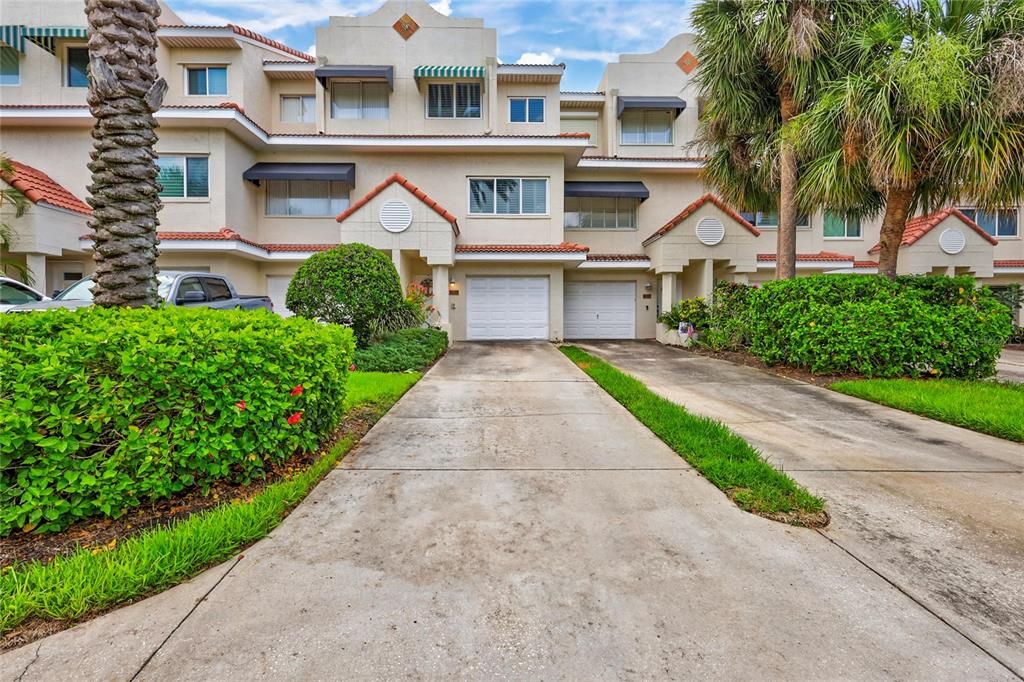 На продажу: $997,000 (4 спален, 4 ванн, 2275 Квадратных фут)