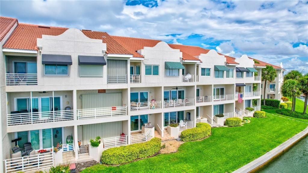 На продажу: $997,000 (4 спален, 4 ванн, 2275 Квадратных фут)