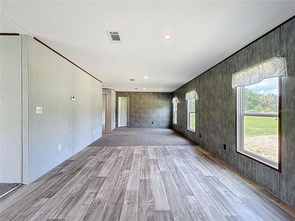 En Venta: $260,000 (4 camas, 2 baños, 1768 Pies cuadrados)