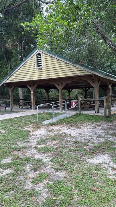 En Venta: $260,000 (4 camas, 2 baños, 1768 Pies cuadrados)