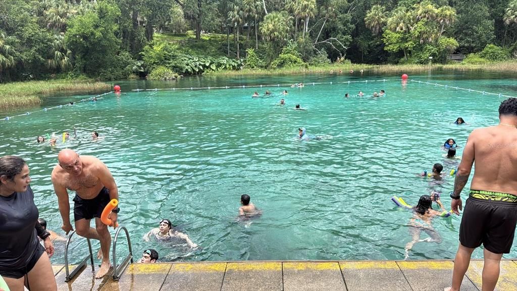 En Venta: $260,000 (4 camas, 2 baños, 1768 Pies cuadrados)