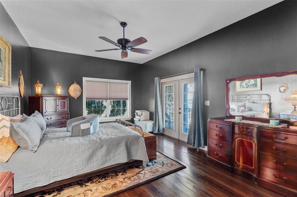 En Venta: $565,000 (3 camas, 2 baños, 3230 Pies cuadrados)