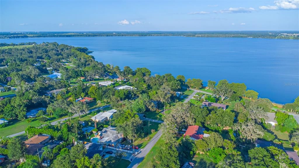 En Venta: $565,000 (3 camas, 2 baños, 3230 Pies cuadrados)