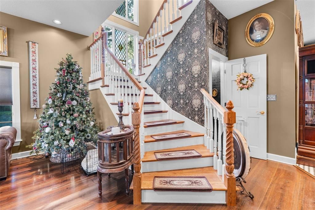 En Venta: $565,000 (3 camas, 2 baños, 3230 Pies cuadrados)