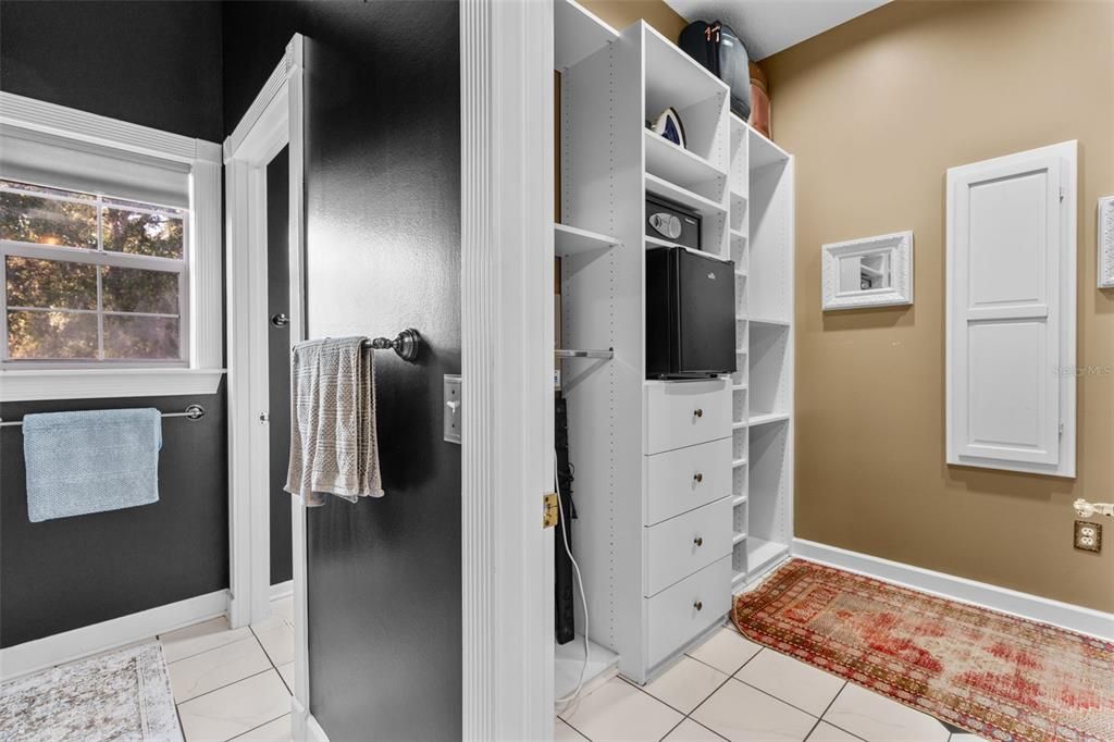 En Venta: $565,000 (3 camas, 2 baños, 3230 Pies cuadrados)