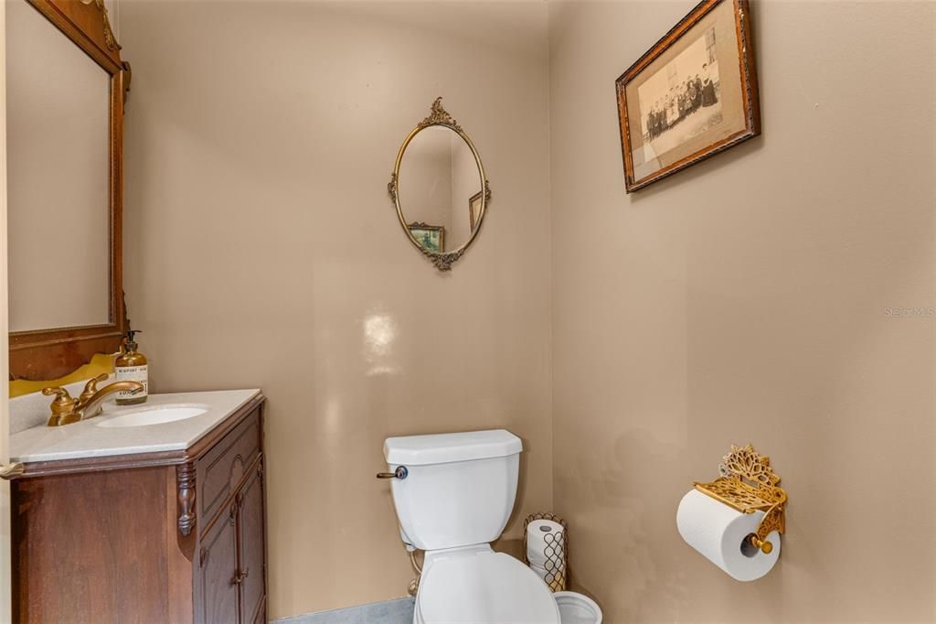 En Venta: $565,000 (3 camas, 2 baños, 3230 Pies cuadrados)