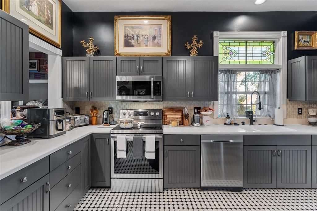 En Venta: $565,000 (3 camas, 2 baños, 3230 Pies cuadrados)