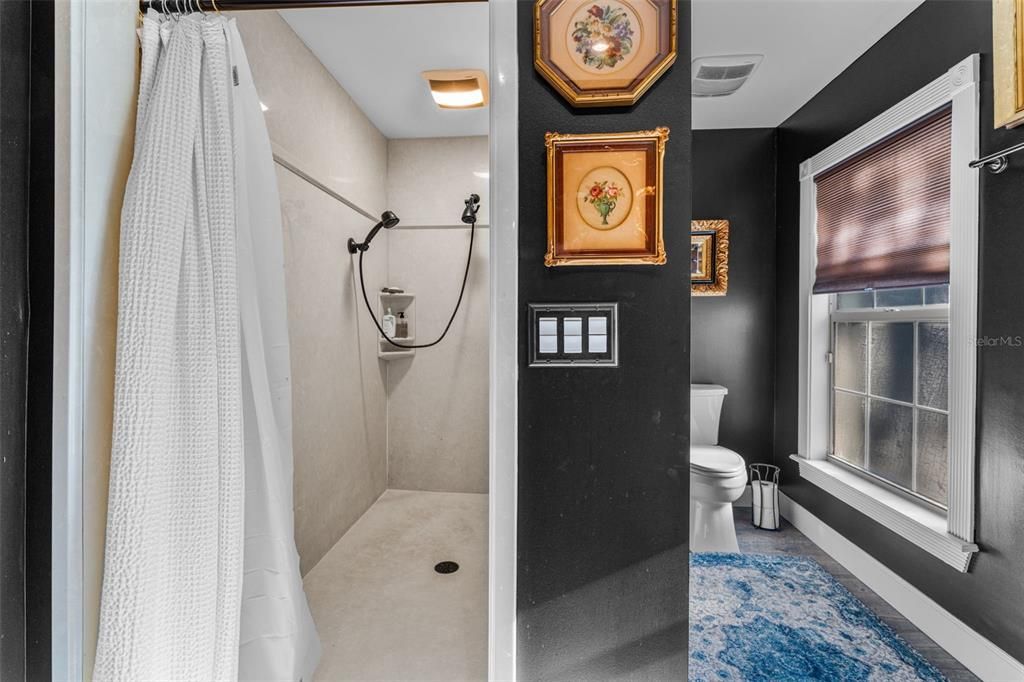 En Venta: $565,000 (3 camas, 2 baños, 3230 Pies cuadrados)