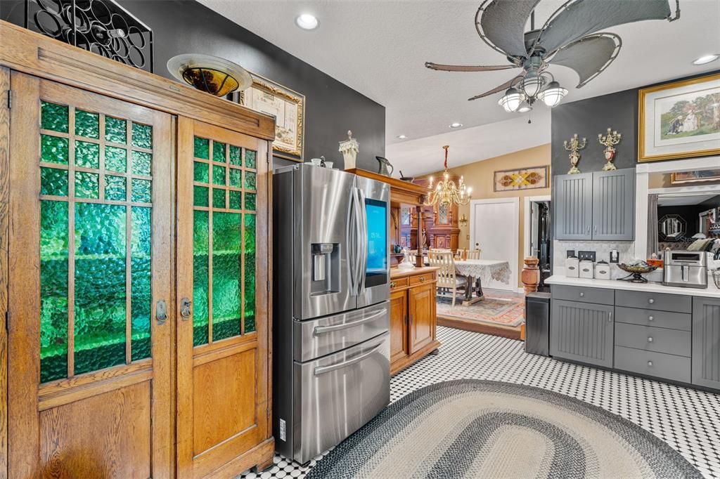 En Venta: $565,000 (3 camas, 2 baños, 3230 Pies cuadrados)