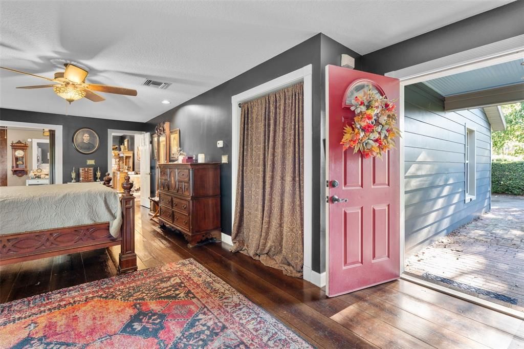 En Venta: $565,000 (3 camas, 2 baños, 3230 Pies cuadrados)