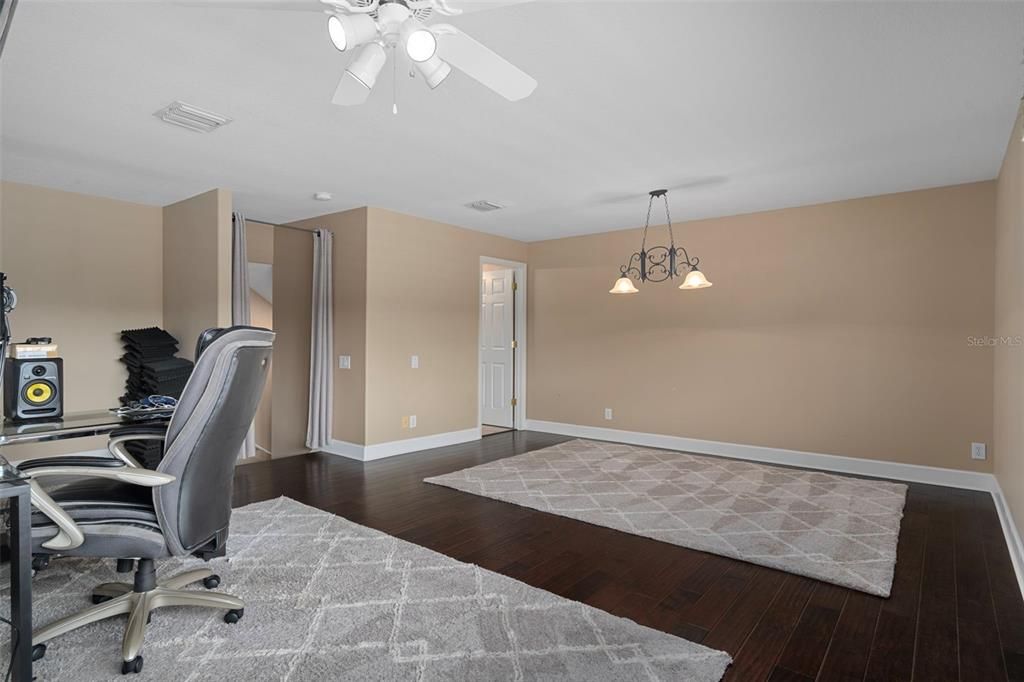 待售: $1,069,000 (4 贝兹, 4 浴室, 3715 平方英尺)