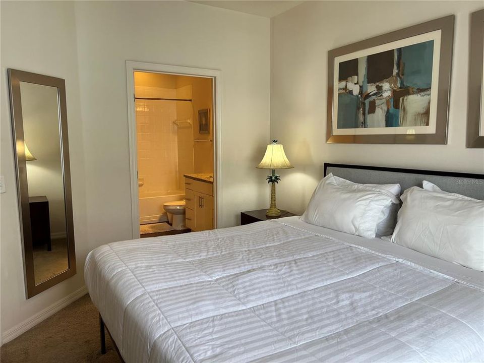 合同活跃: $319,000 (4 贝兹, 3 浴室, 1694 平方英尺)