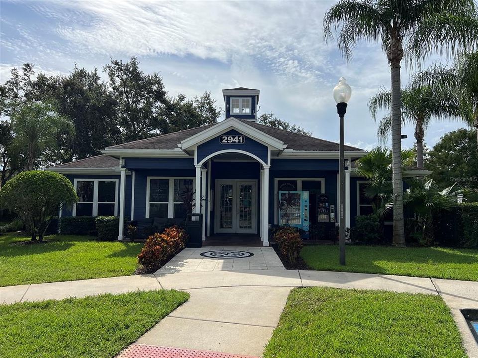 合同活跃: $319,000 (4 贝兹, 3 浴室, 1694 平方英尺)