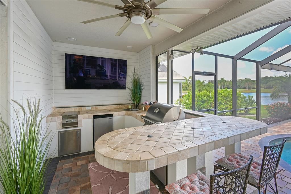 En Venta: $799,000 (3 camas, 3 baños, 2667 Pies cuadrados)