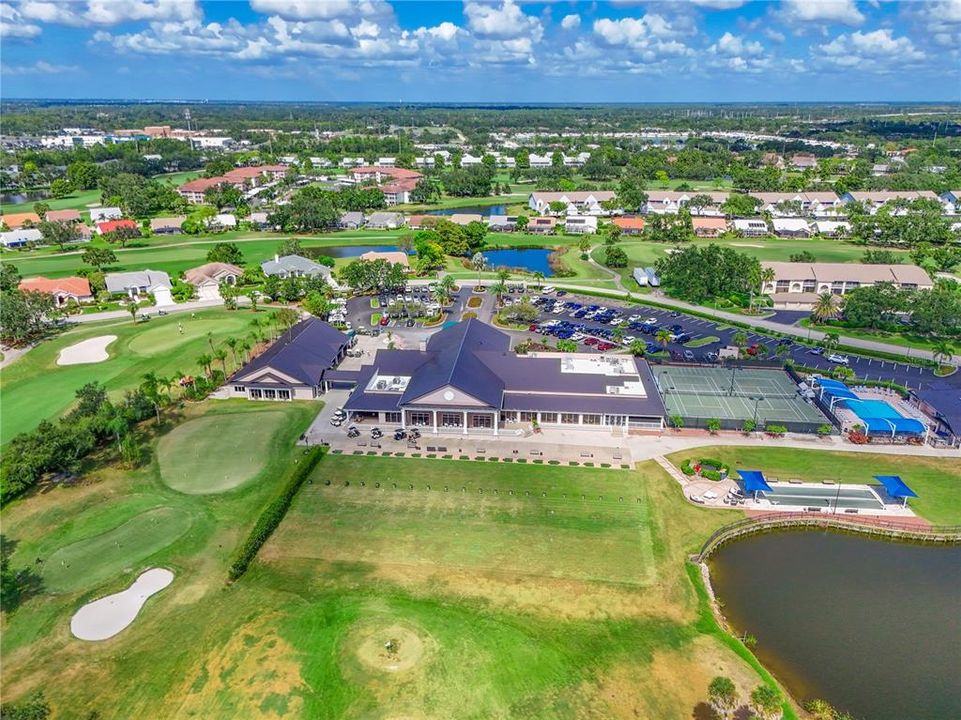 En Venta: $799,000 (3 camas, 3 baños, 2667 Pies cuadrados)