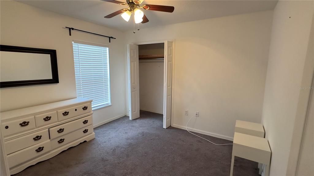 合同活跃: $1,900 (3 贝兹, 2 浴室, 1512 平方英尺)