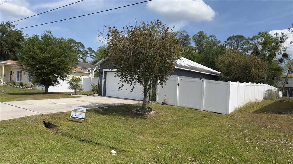 合同活跃: $1,900 (3 贝兹, 2 浴室, 1512 平方英尺)