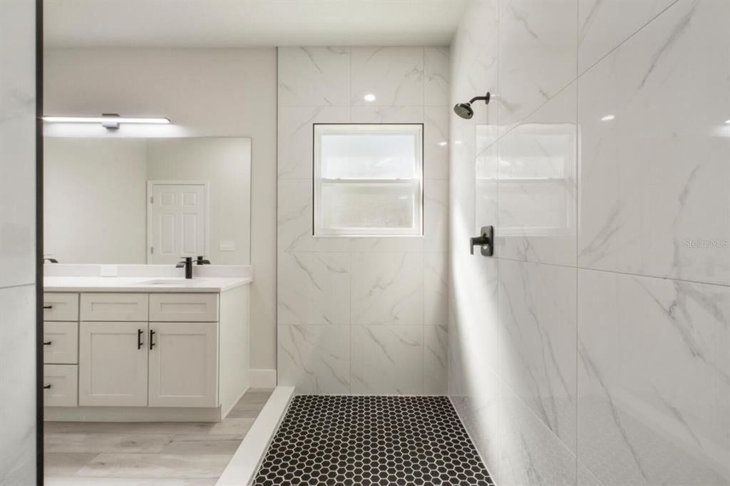 В аренду: $1,850 (3 спален, 2 ванн, 1529 Квадратных фут)