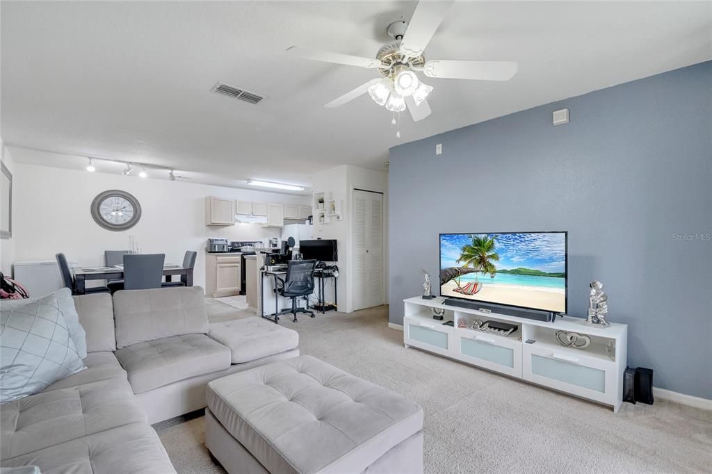 Activo con contrato: $165,000 (1 camas, 1 baños, 671 Pies cuadrados)