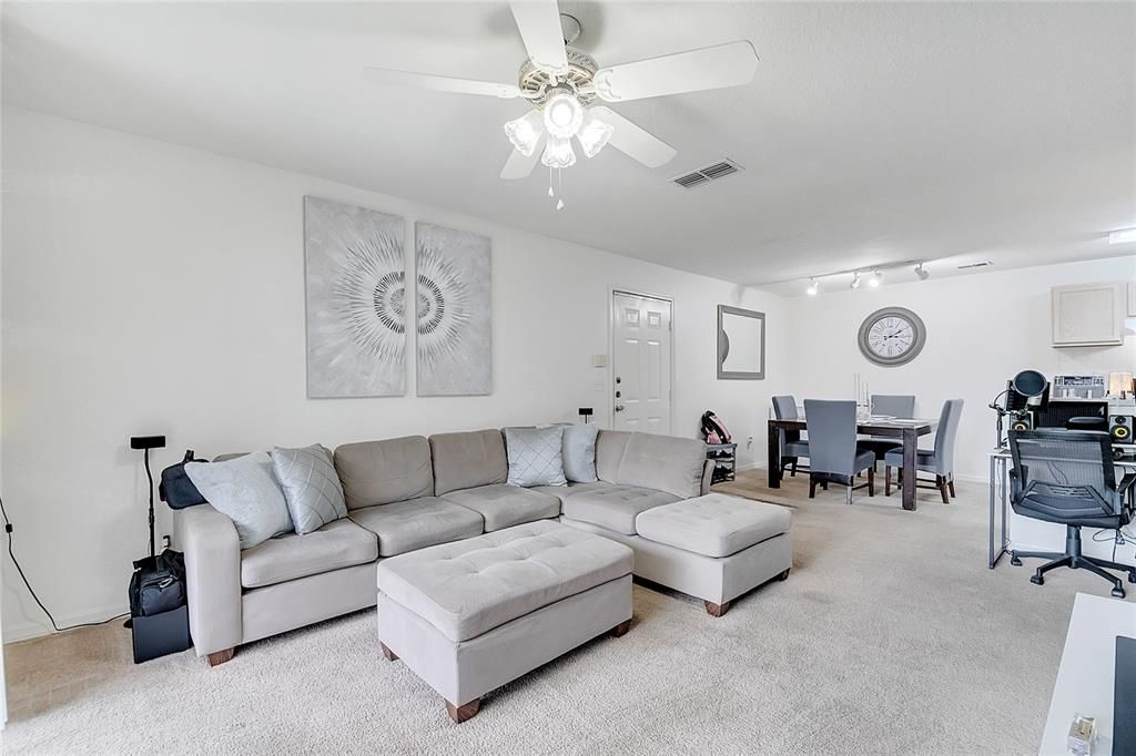 Activo con contrato: $165,000 (1 camas, 1 baños, 671 Pies cuadrados)