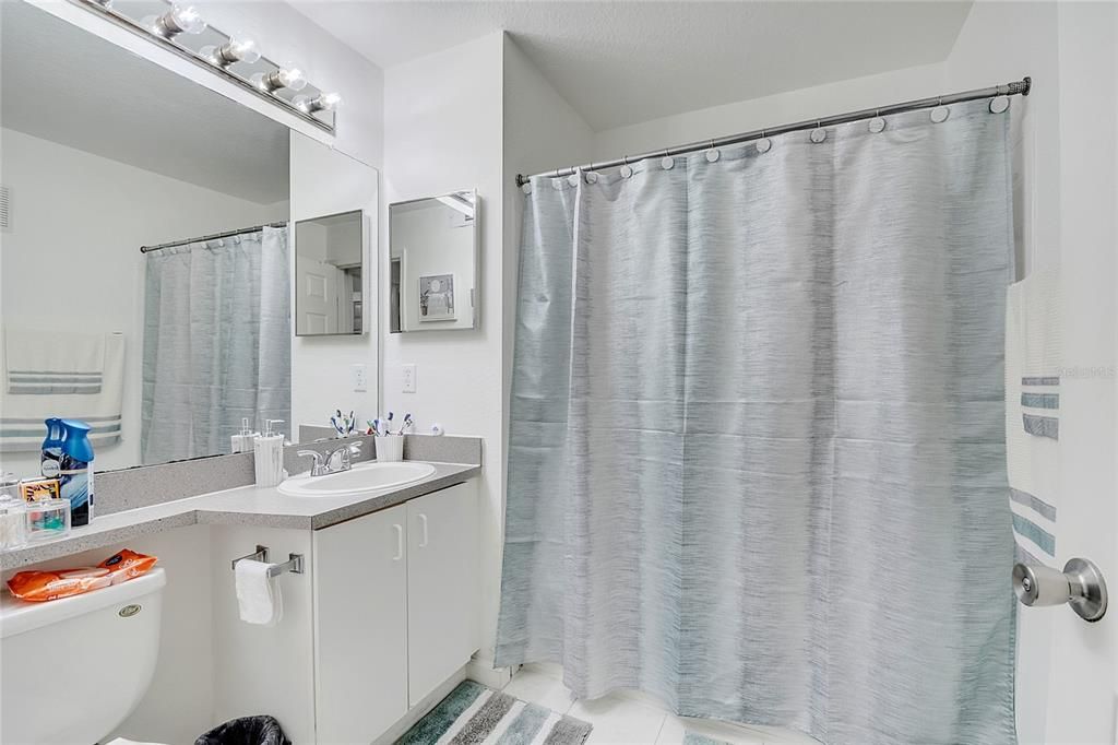 Activo con contrato: $165,000 (1 camas, 1 baños, 671 Pies cuadrados)