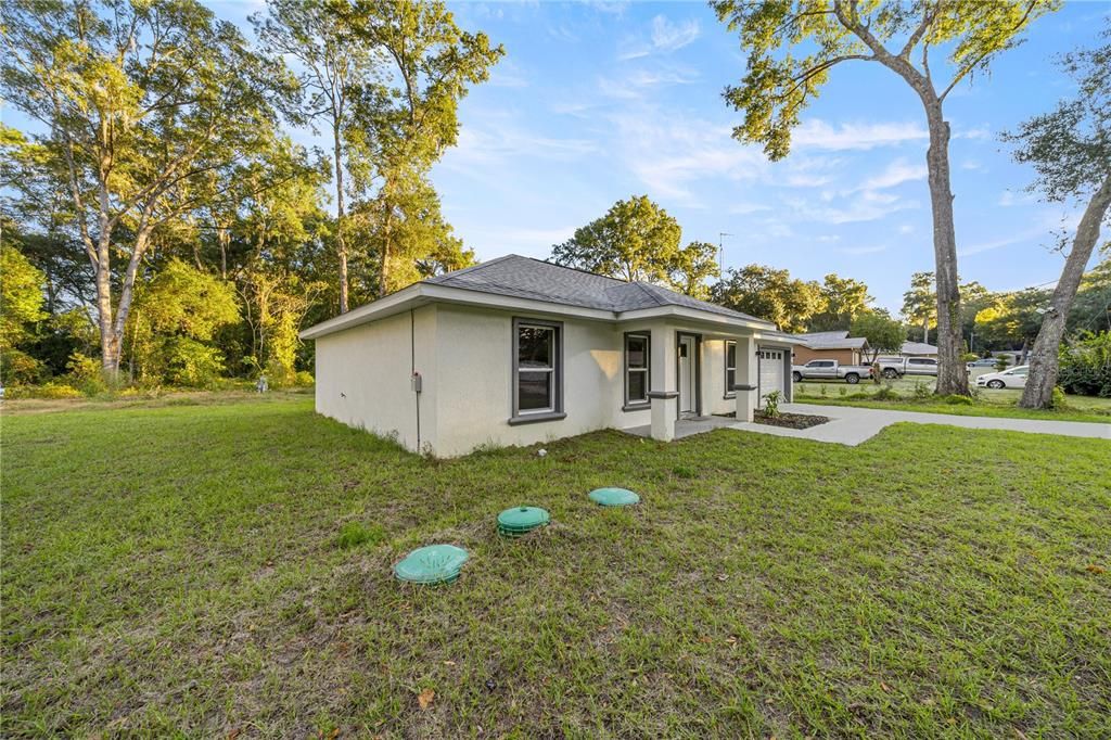 For Rent: $1,900 (3 beds, 2 baths, 1157 Square Feet)