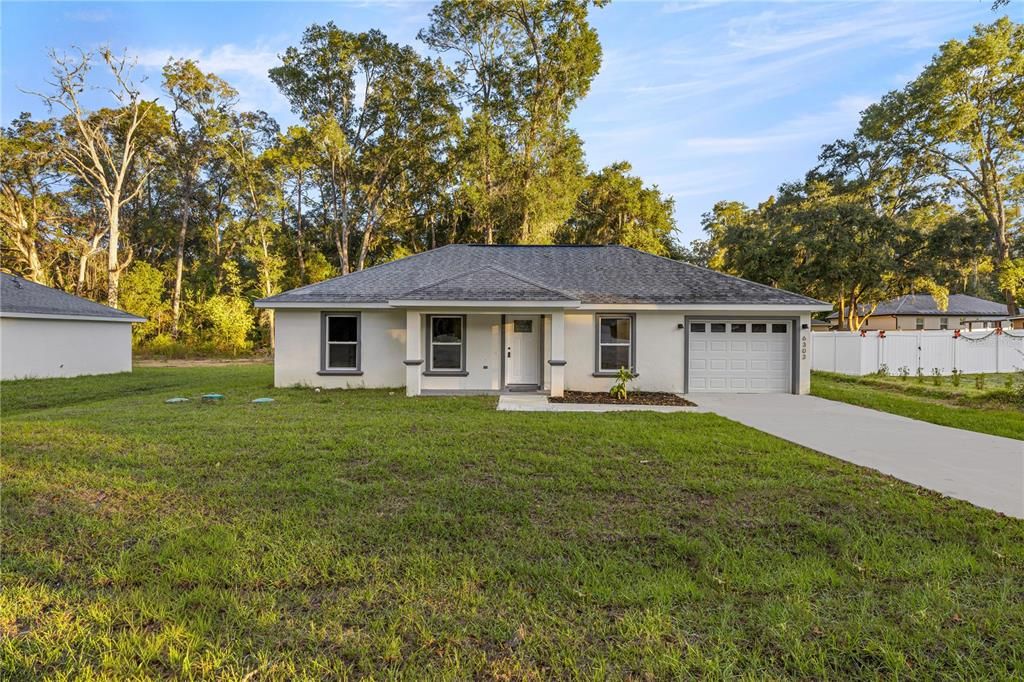 For Rent: $1,900 (3 beds, 2 baths, 1157 Square Feet)