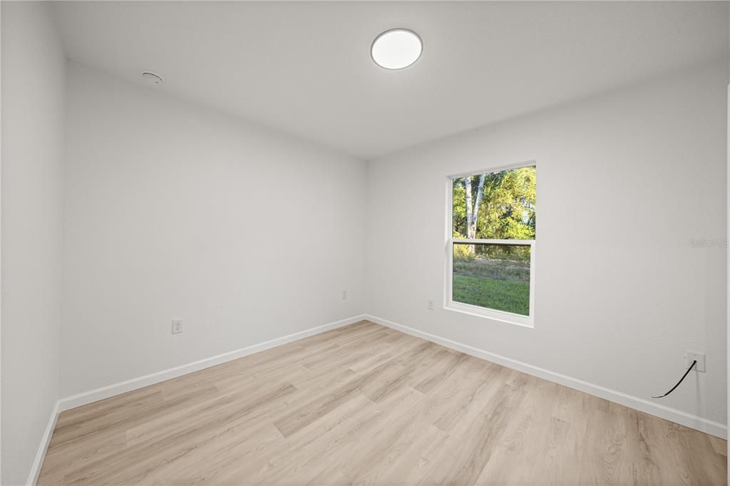 For Rent: $1,900 (3 beds, 2 baths, 1157 Square Feet)