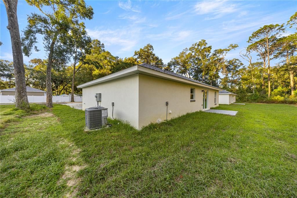 For Rent: $1,900 (3 beds, 2 baths, 1157 Square Feet)