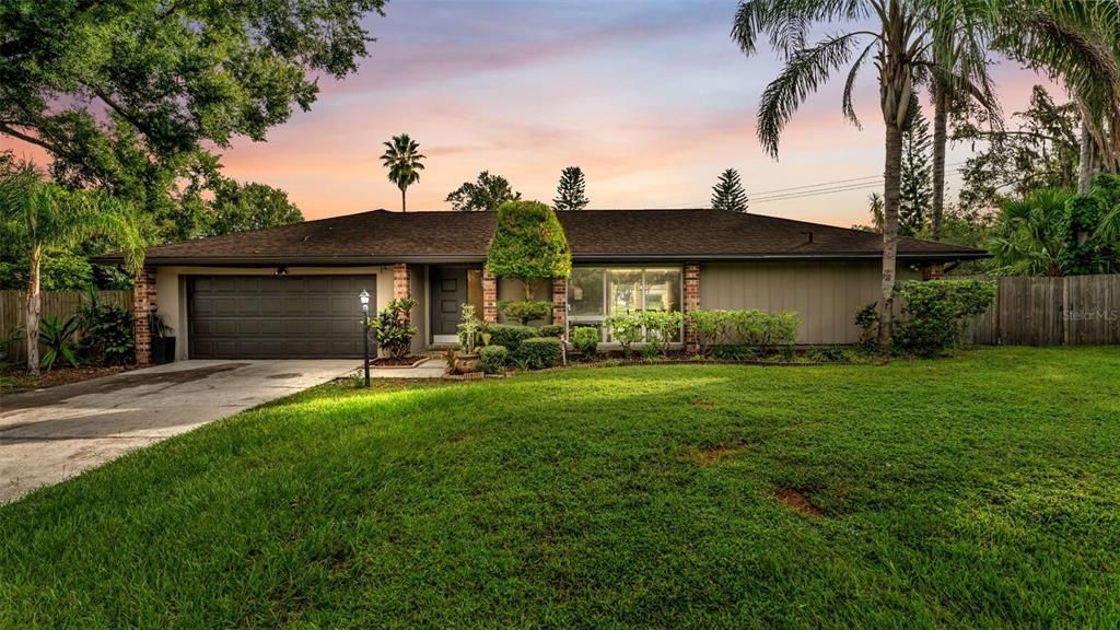 最近售出: $399,900 (4 贝兹, 2 浴室, 1913 平方英尺)