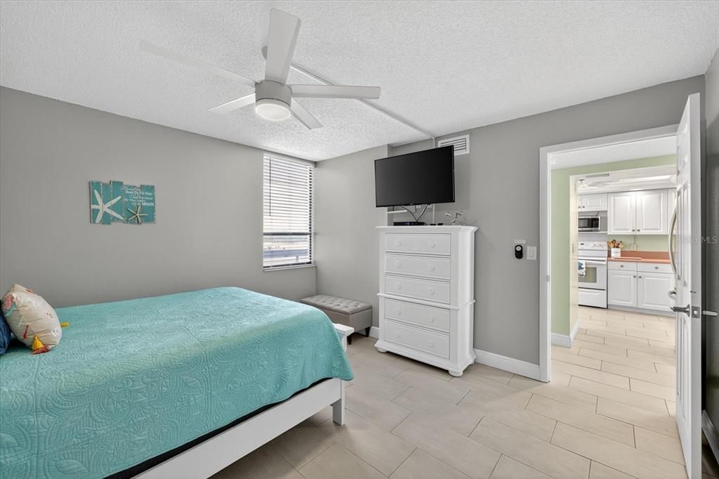 На продажу: $649,900 (2 спален, 2 ванн, 1165 Квадратных фут)