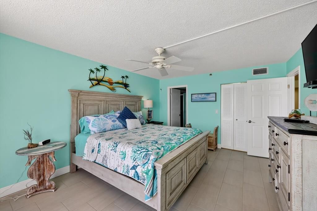 На продажу: $649,900 (2 спален, 2 ванн, 1165 Квадратных фут)