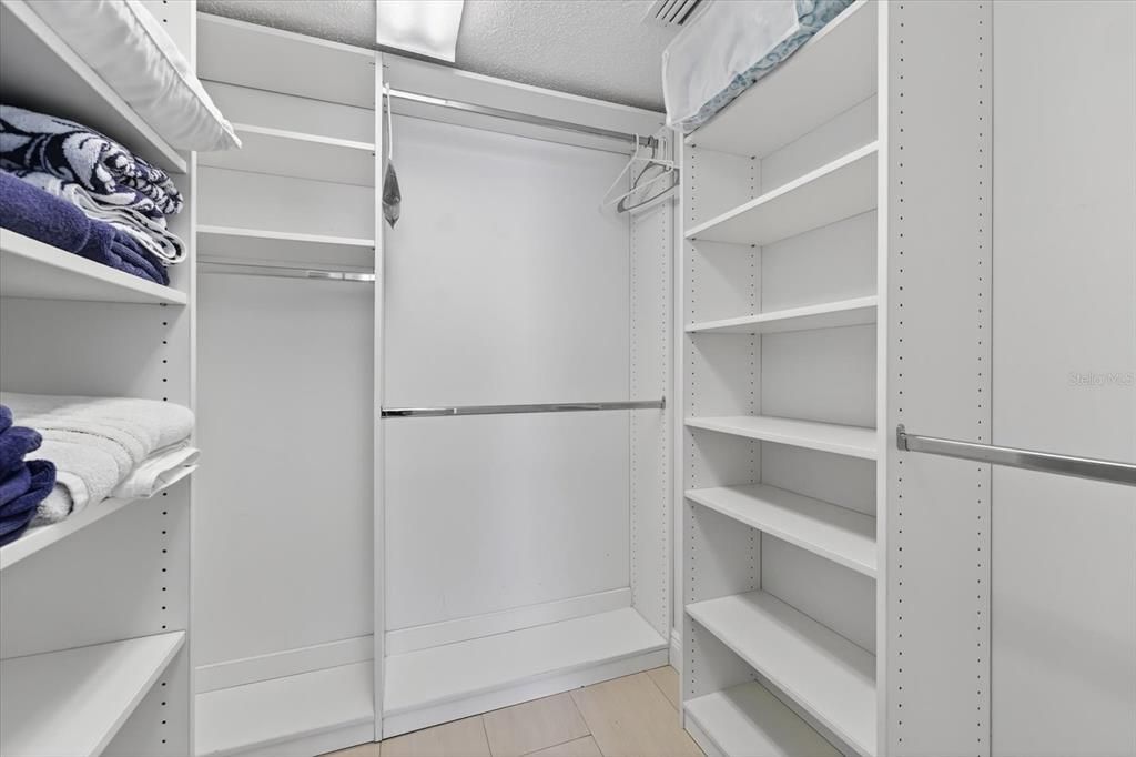 На продажу: $649,900 (2 спален, 2 ванн, 1165 Квадратных фут)