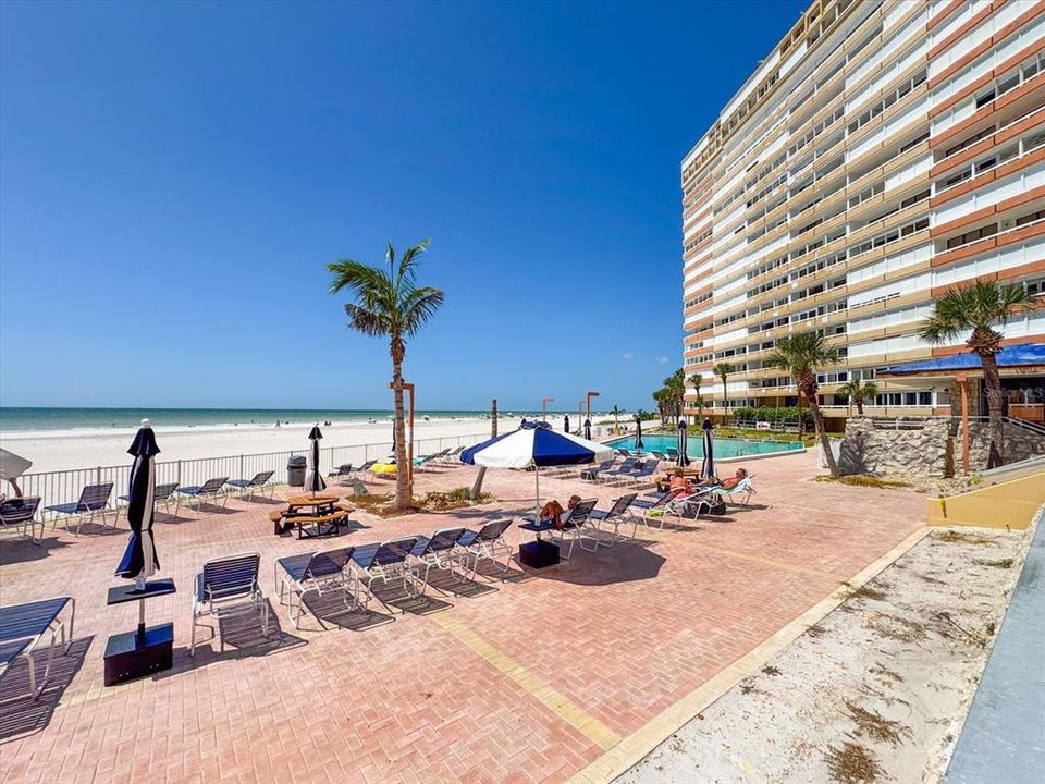 На продажу: $649,900 (2 спален, 2 ванн, 1165 Квадратных фут)