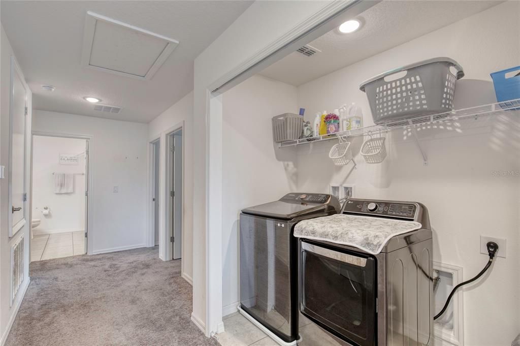 Active With Contract: $470,000 (6 beds, 3 baths, 2739 Square Feet)