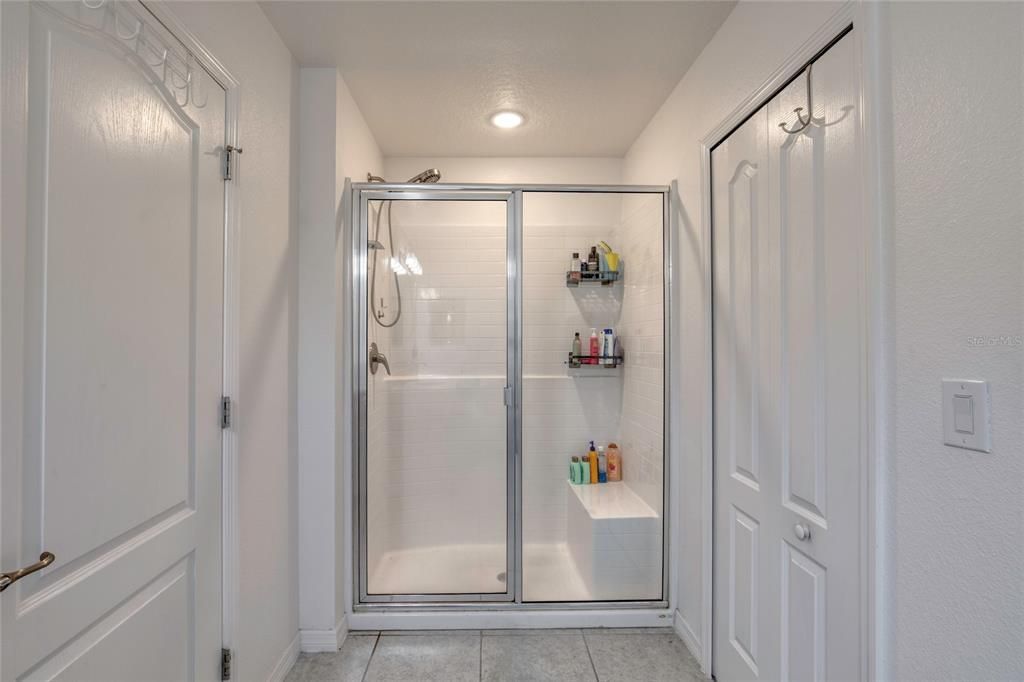 Active With Contract: $470,000 (6 beds, 3 baths, 2739 Square Feet)