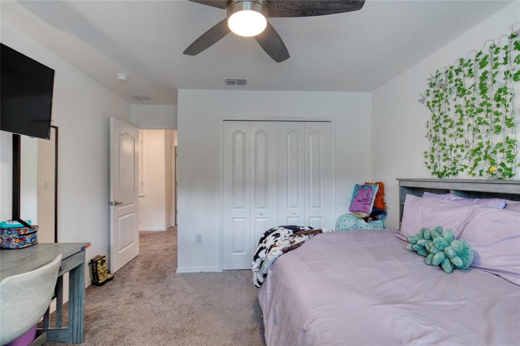 Active With Contract: $470,000 (6 beds, 3 baths, 2739 Square Feet)