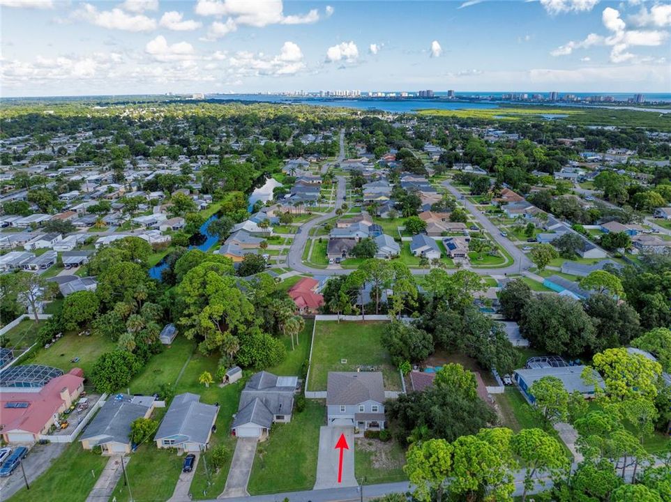 Active With Contract: $470,000 (6 beds, 3 baths, 2739 Square Feet)