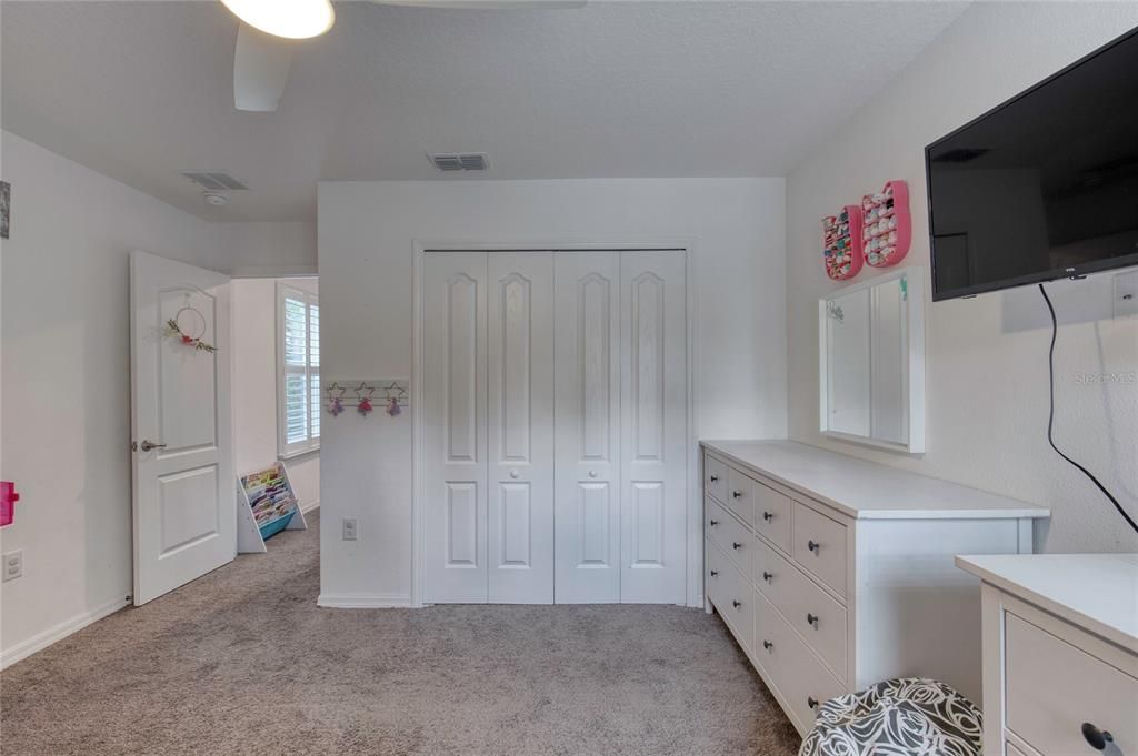 Active With Contract: $470,000 (6 beds, 3 baths, 2739 Square Feet)