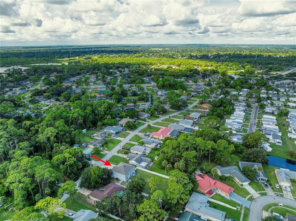Active With Contract: $470,000 (6 beds, 3 baths, 2739 Square Feet)