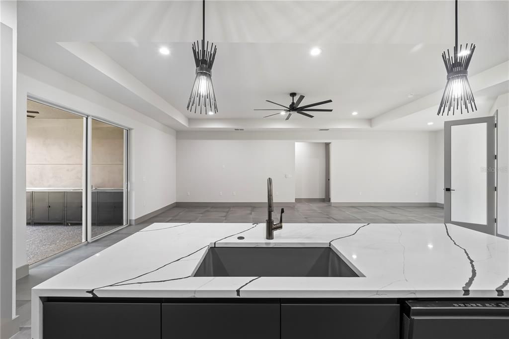 For Rent: $4,100 (4 beds, 3 baths, 2548 Square Feet)