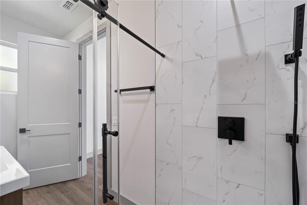 For Rent: $4,100 (4 beds, 3 baths, 2548 Square Feet)