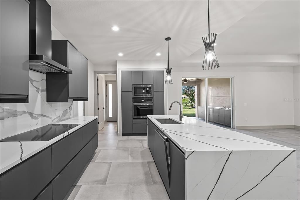 For Rent: $4,100 (4 beds, 3 baths, 2548 Square Feet)