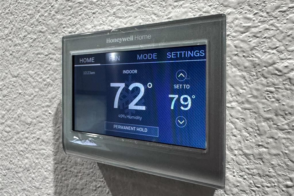 For Rent: $4,100 (4 beds, 3 baths, 2548 Square Feet)