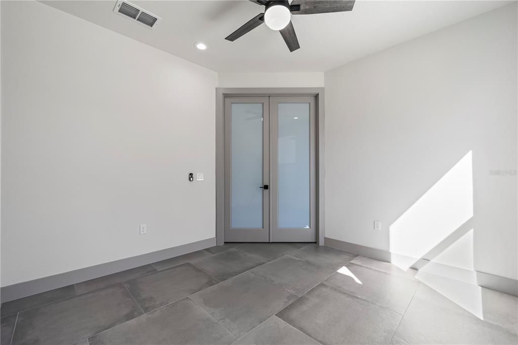 For Rent: $4,100 (4 beds, 3 baths, 2548 Square Feet)