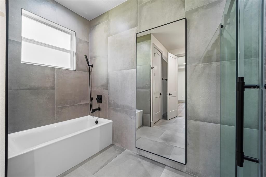 For Rent: $4,100 (4 beds, 3 baths, 2548 Square Feet)